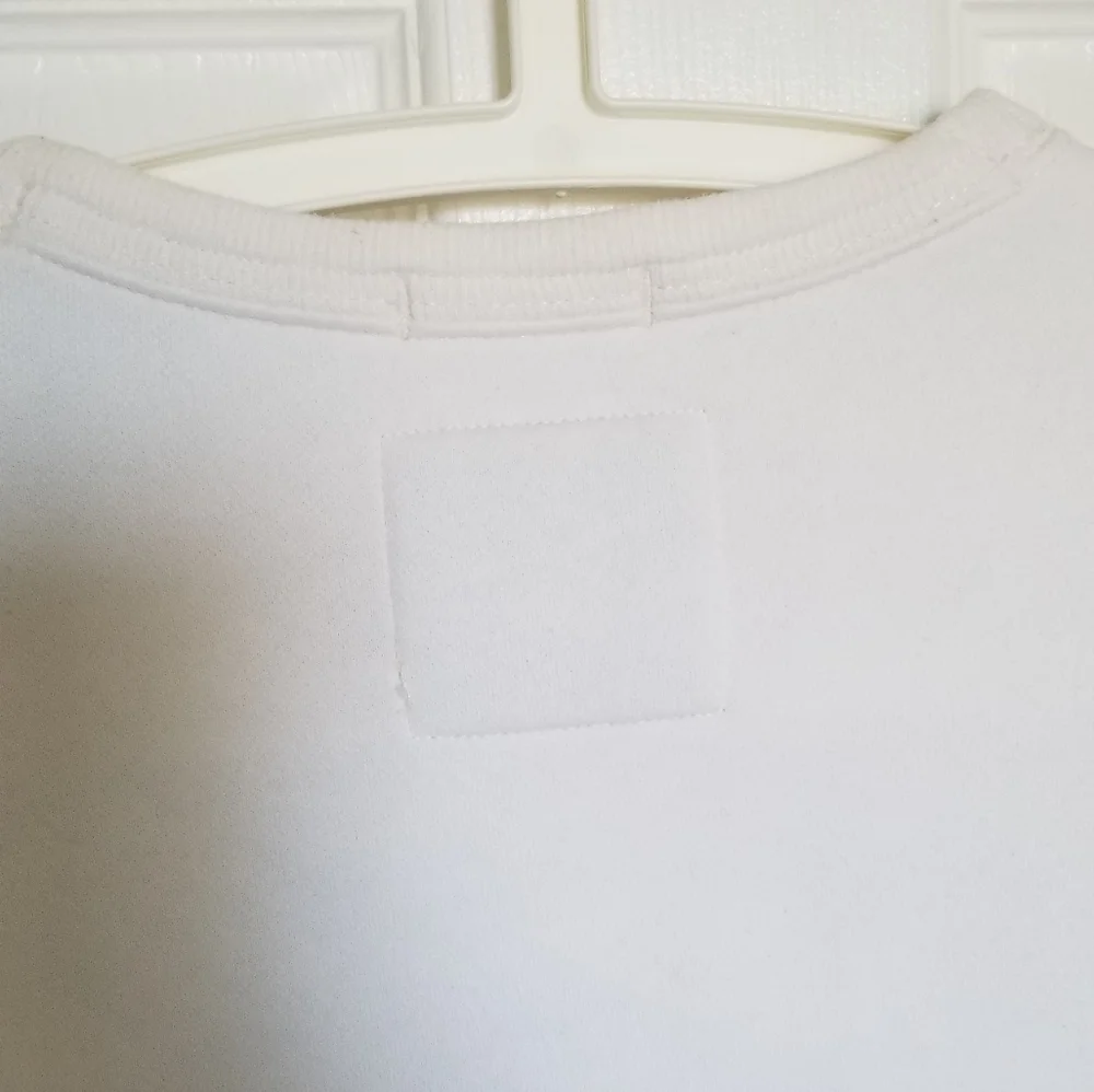 💕 Abercrombie White Fleecy Cotton Blend Top